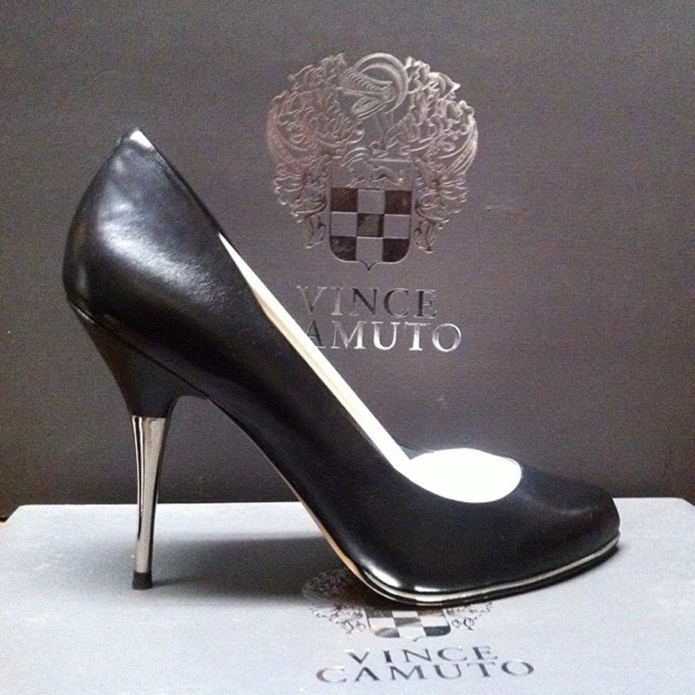 Vince Camuto Nappa Black Pumps